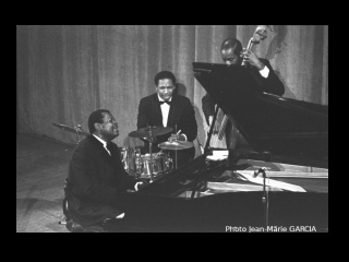 PETERSON Oscar Trio 5 with Bobby Durham (dms) & Unknown (b).jpg